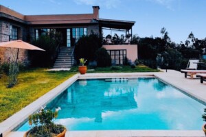 Thyme Villa Narumoru: Mountain Views and Private Pool